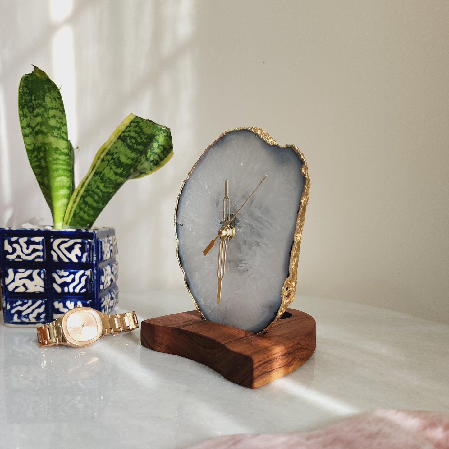 White Gemstone Table clock