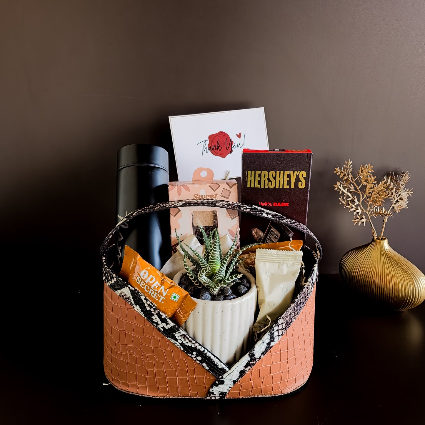 The Aura Hamper