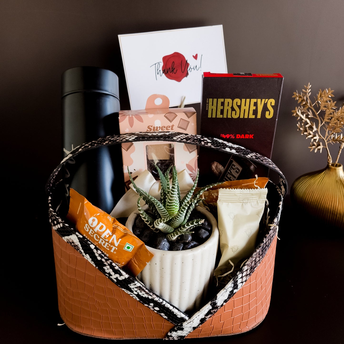 The Aura Hamper