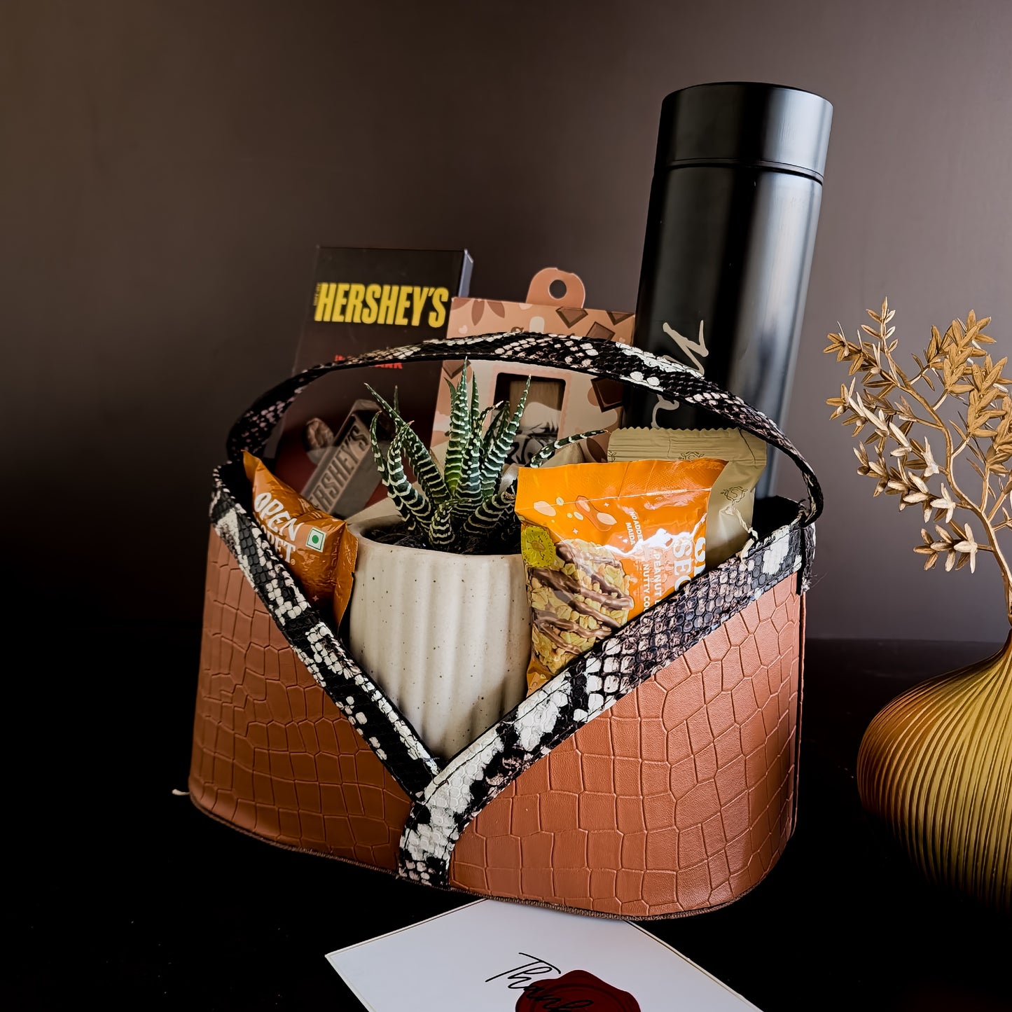 The Aura Hamper