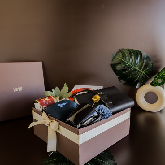 Corporate branded merchandise gift box with premium curated items β personalised corporate gifts India 2025.