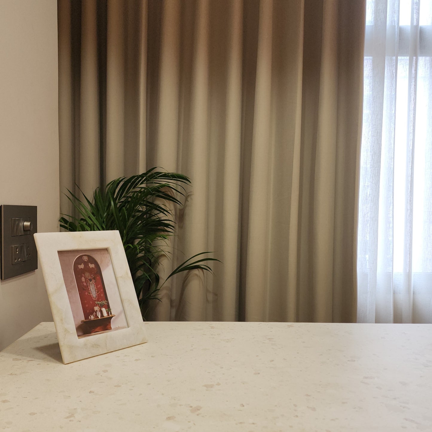 Quartz Photo Frame