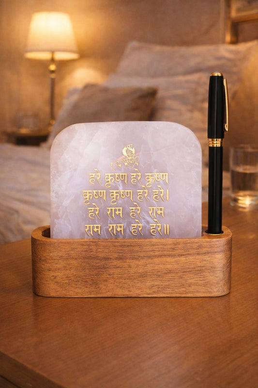 Marble décor with pen stand