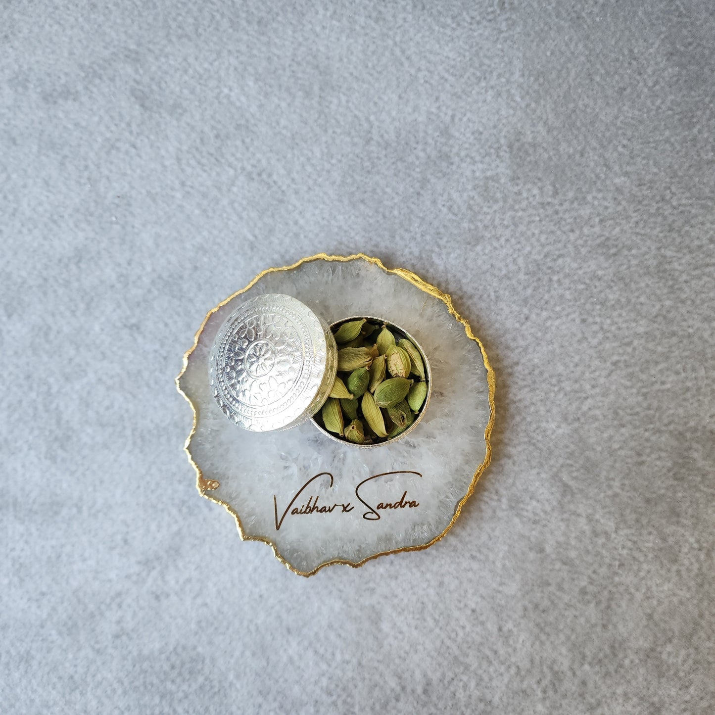 Customizable Elaichi Round Agate Favour