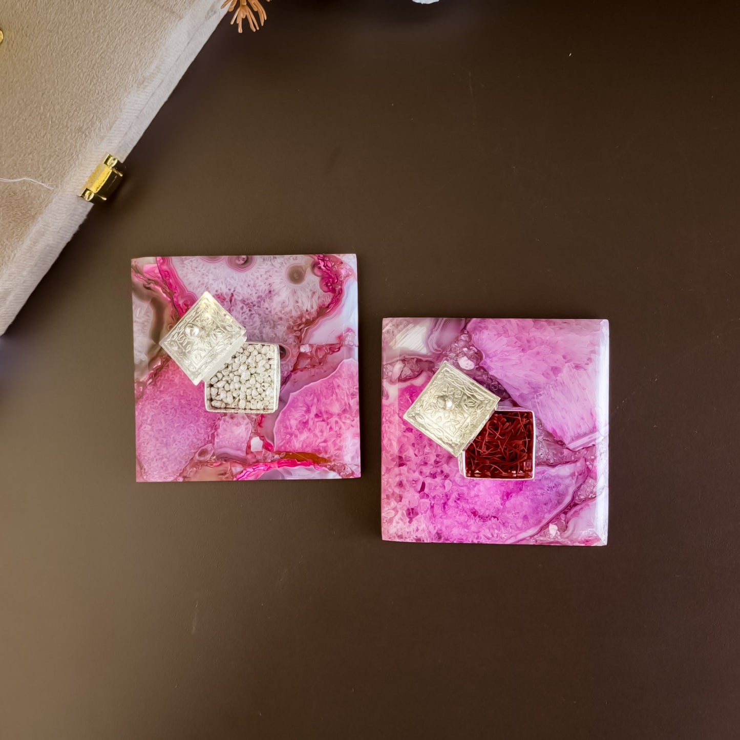 Pink Agate Kesar Elaichi Luxe Set