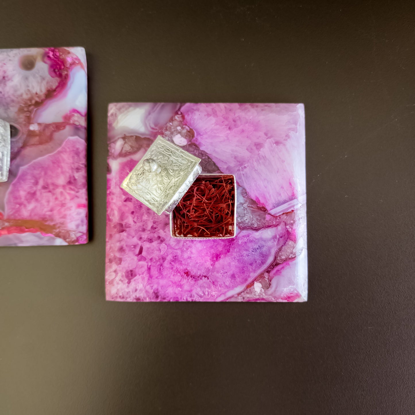 Pink Agate Kesar Elaichi Luxe Set