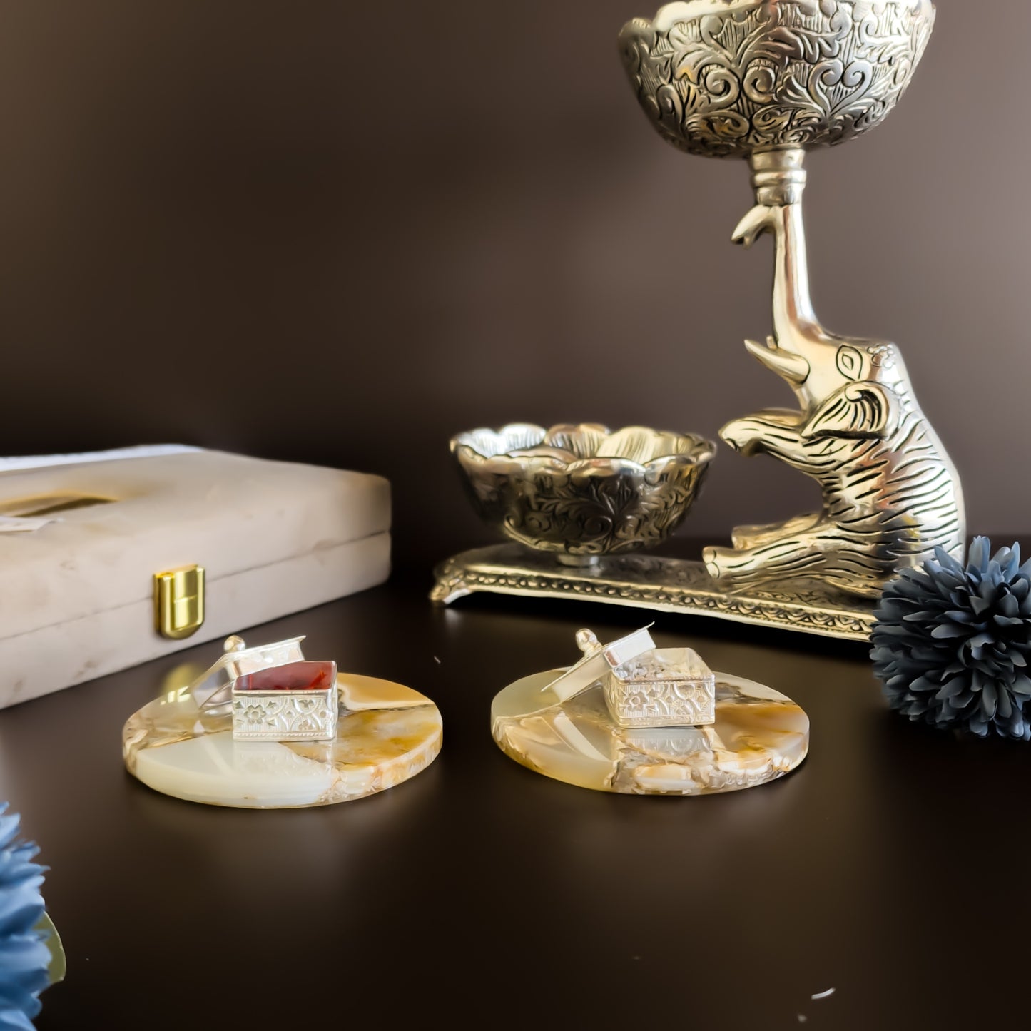 Natural Agate Kesar Elaichi Luxe Set ( Round )