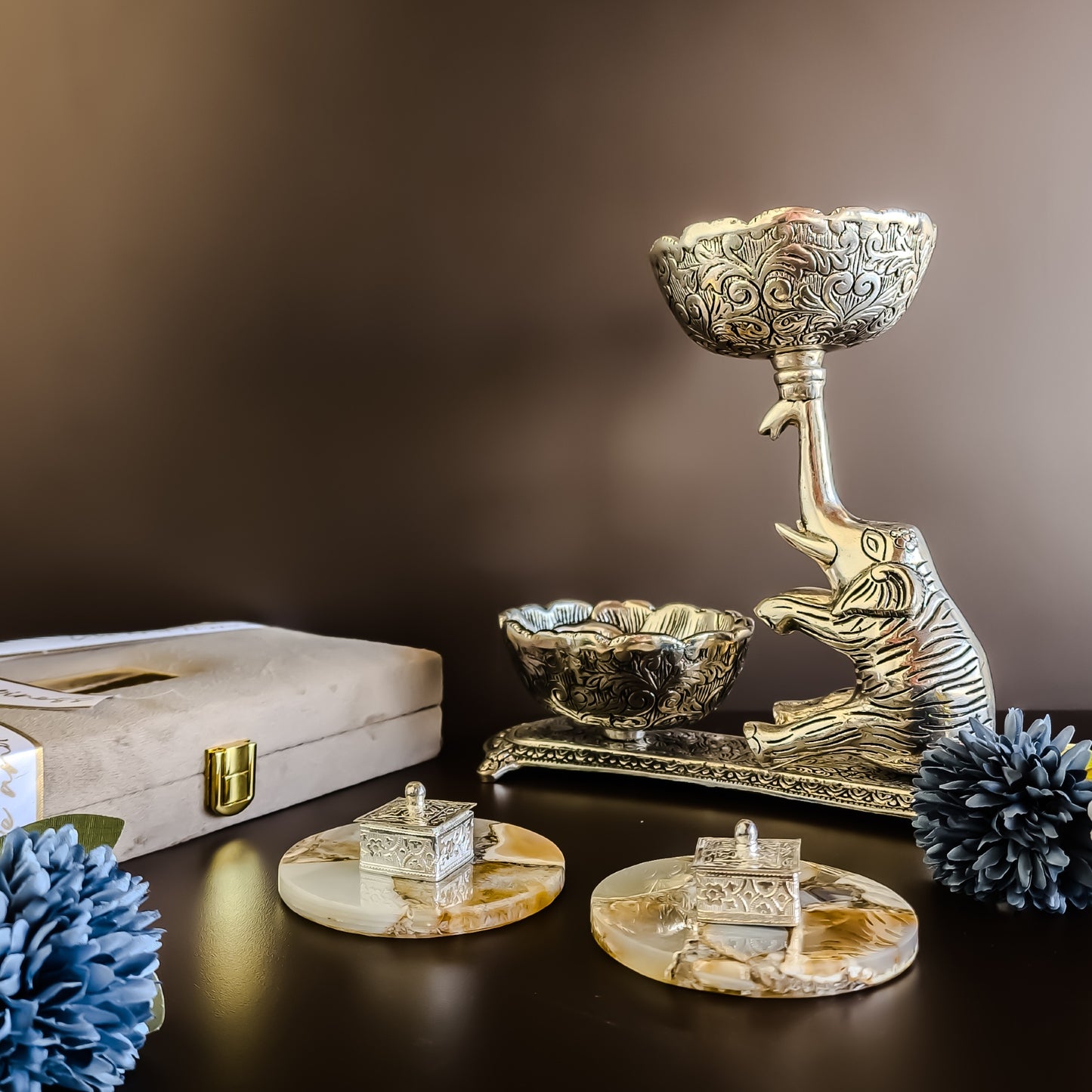 Natural Agate Kesar Elaichi Luxe Set ( Round )
