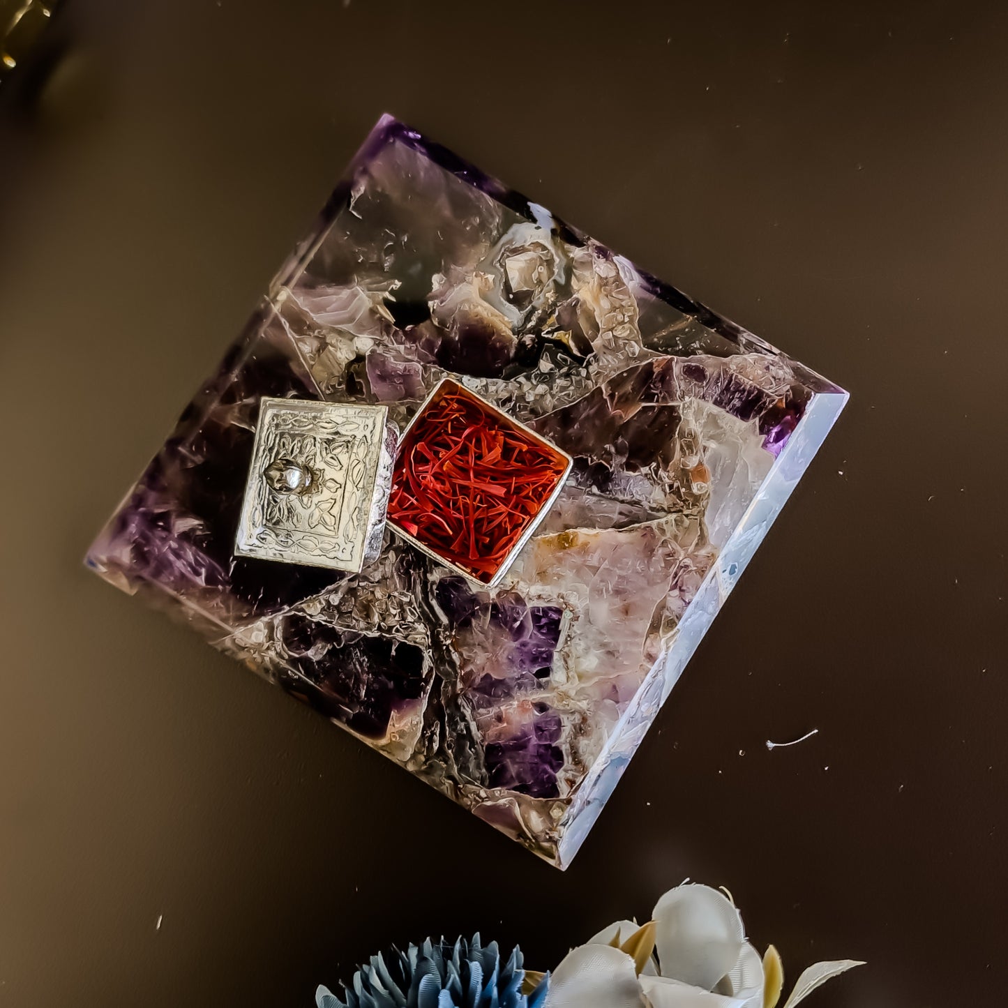 Amethyst Kesar Elaichi Luxe Set