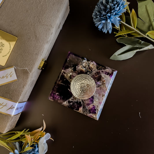 Amethyst square gemstone coaster with silver dibbi