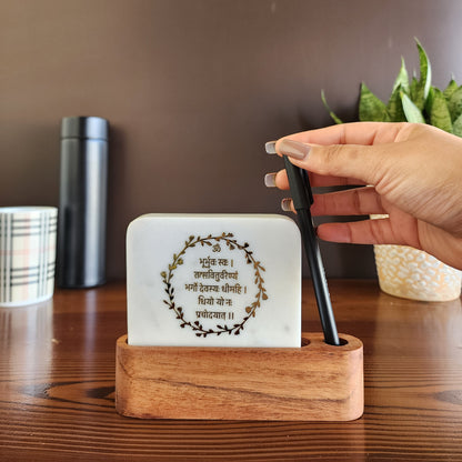Marble décor with pen stand