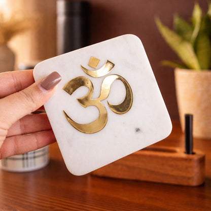 Marble décor with pen stand