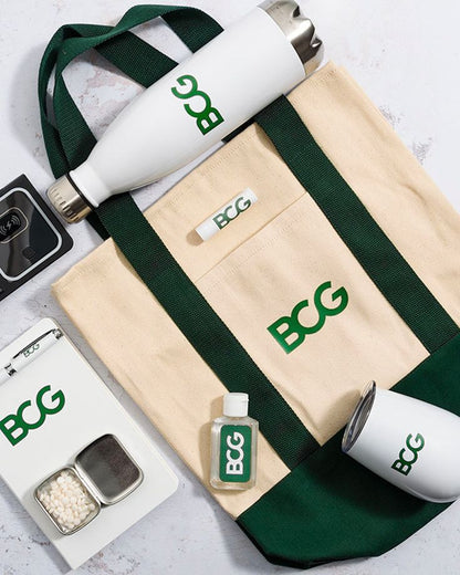 Luxury Corporate Gifting Hampers Under ₹2500 in India | Corporate Gifting Companies 2026