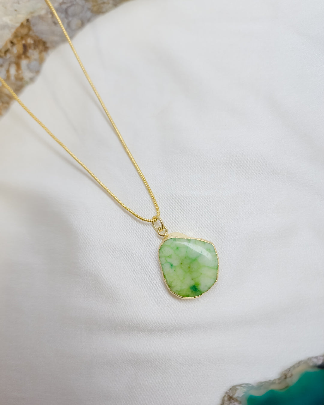 Green agate necklace copper peridot mother of pearl